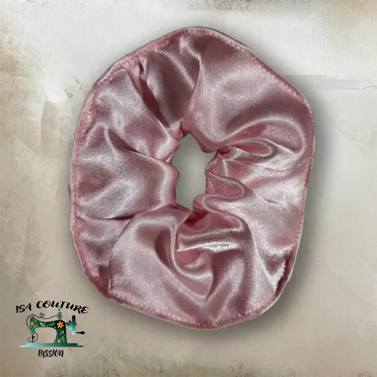 Chouchou cheveux satin rose anti-casse doux et tendance, accessoire capillaire protecteur et confortable