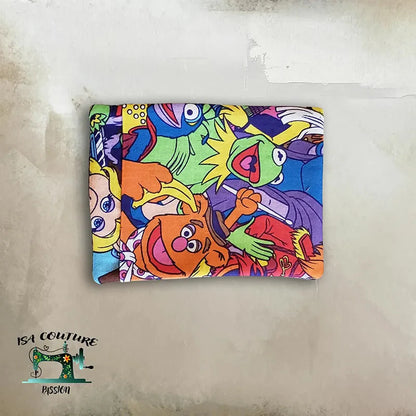 Débarbouillette enfants colorée en coton doux avec motifs personnages, format 10x13,5 cm idéale pour le soin délicat des bébés.