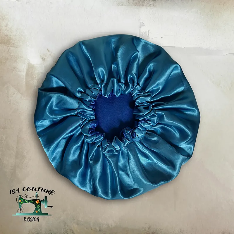 bonnet satin bleu réversible pour la santé de vos cheveux