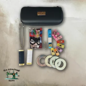 Coffret de Couture Ultime avec aiguilles premium, fils Gütermann et accessoires de précision pour créateurs passionnés, idéal voyages et vacances