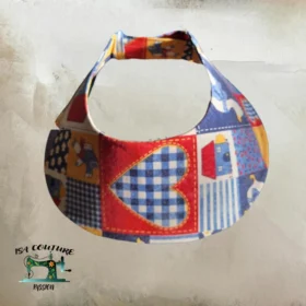 Visière de douche enfant ajustable de 44 à 49 cm, idéale après une opération des oreilles ou des yeux, protège efficacement de l’eau et du shampooing pendant la douche ou le bain, empêche l’eau de couler sur le visage, confortable, légère et facile à régler.