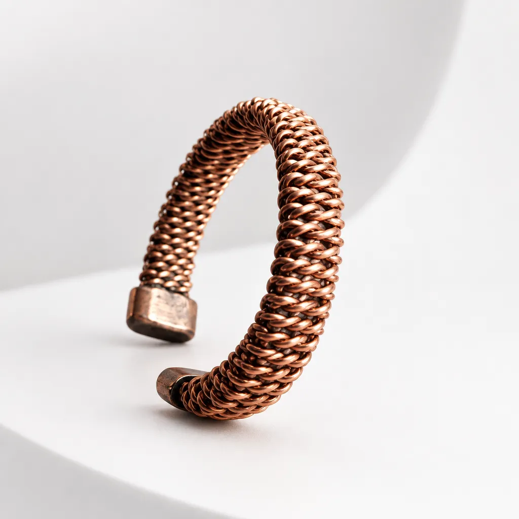 Bracelet jonc rigide en cuivre massif Elyne pour homme et femme.